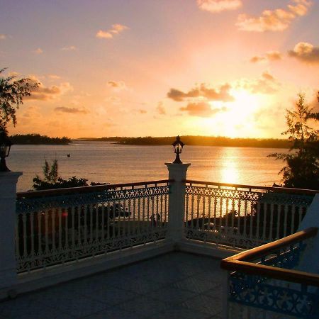 Villa Bella Charming Beachfront Guesthouse Блу-Бэй Экстерьер фото
