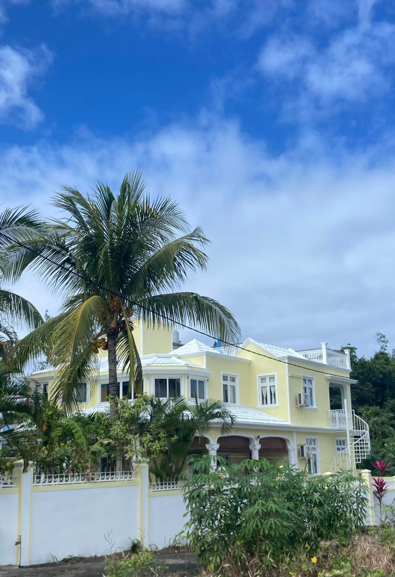 Villa Bella Charming Beachfront Guesthouse Блу-Бэй Экстерьер фото