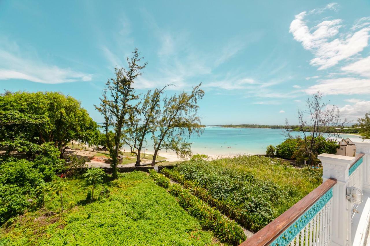 Villa Bella Charming Beachfront Guesthouse Блу-Бэй Экстерьер фото