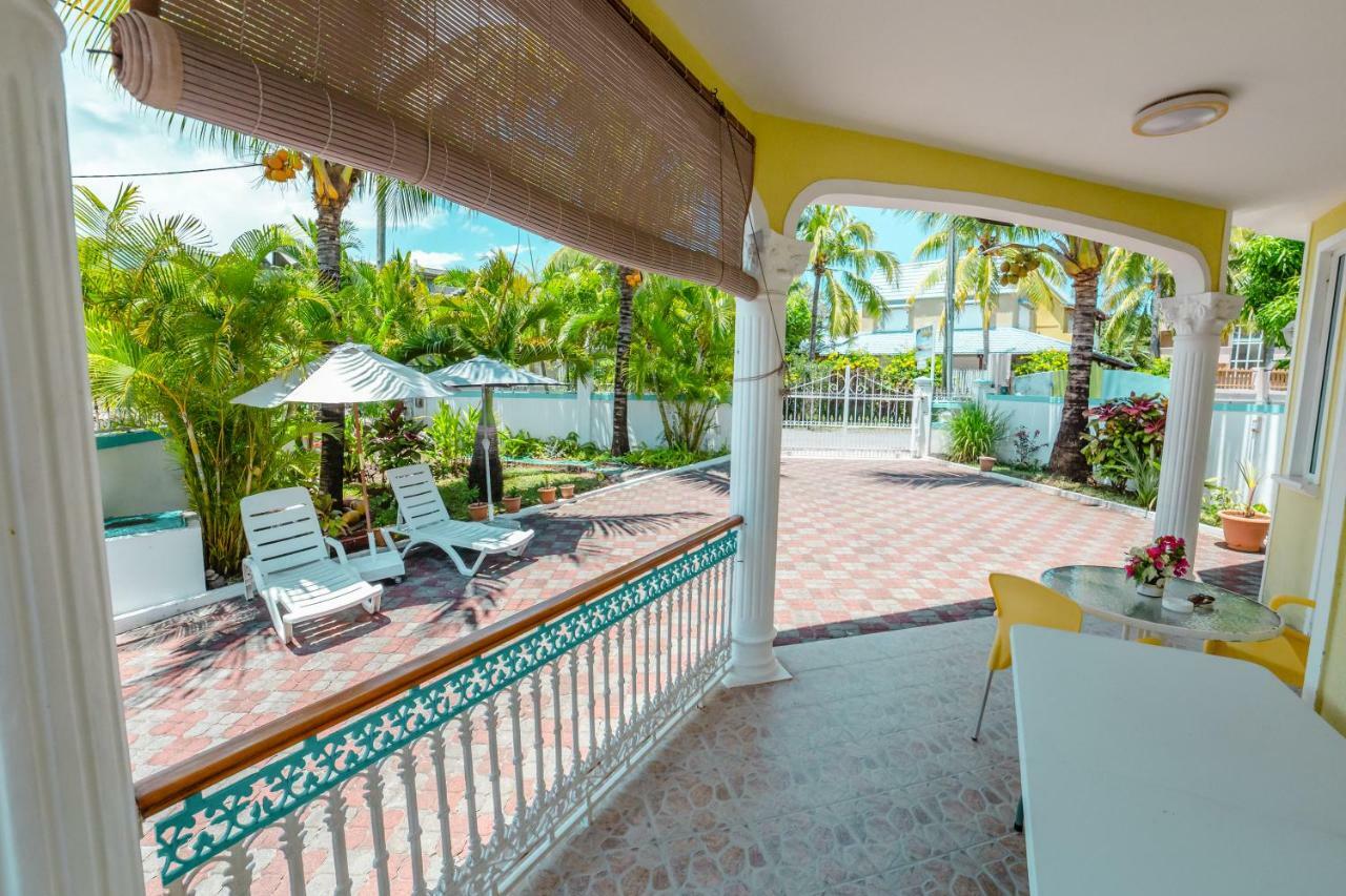 Villa Bella Charming Beachfront Guesthouse Блу-Бэй Экстерьер фото