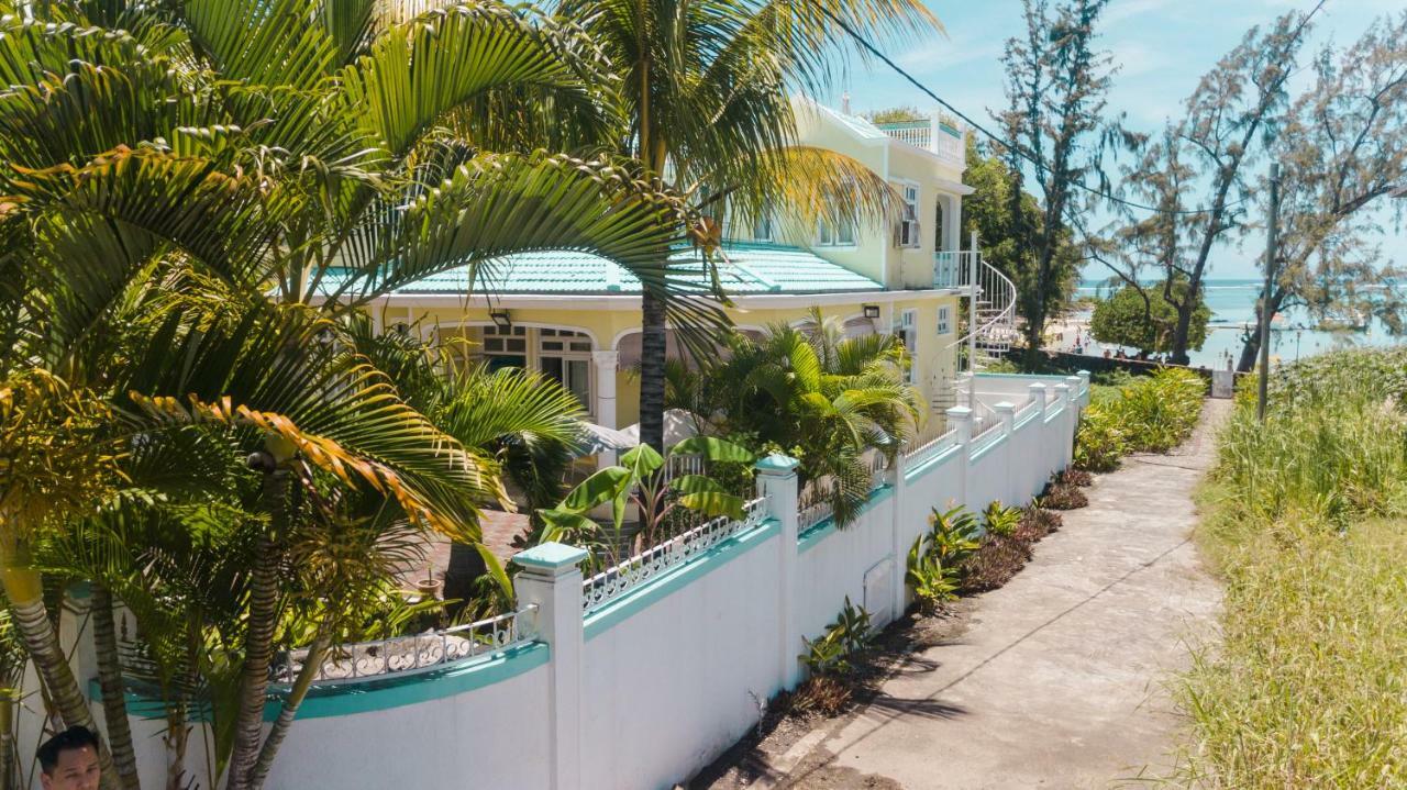 Villa Bella Charming Beachfront Guesthouse Блу-Бэй Экстерьер фото