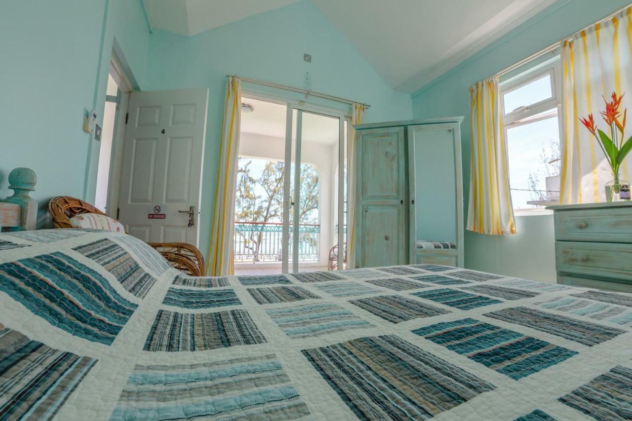Villa Bella Charming Beachfront Guesthouse Блу-Бэй Экстерьер фото