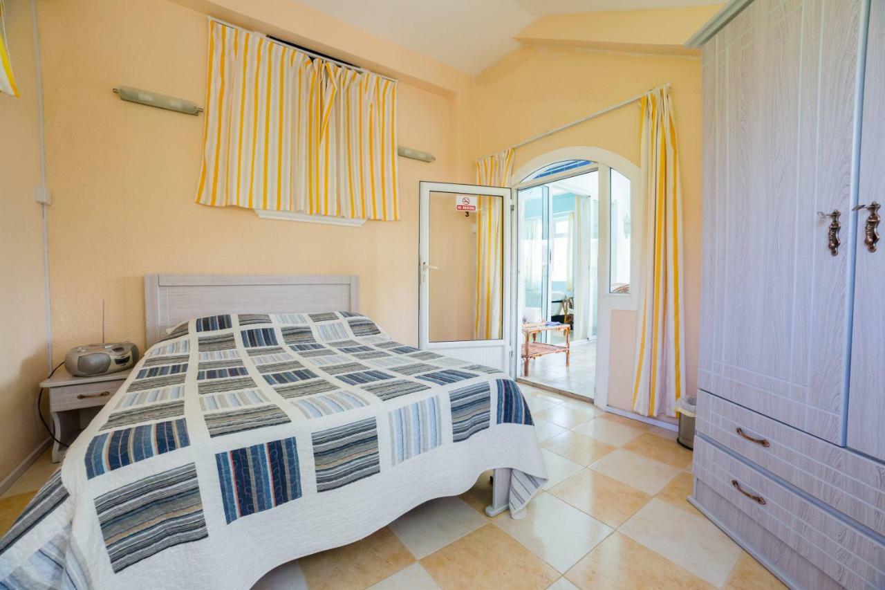 Villa Bella Charming Beachfront Guesthouse Блу-Бэй Экстерьер фото
