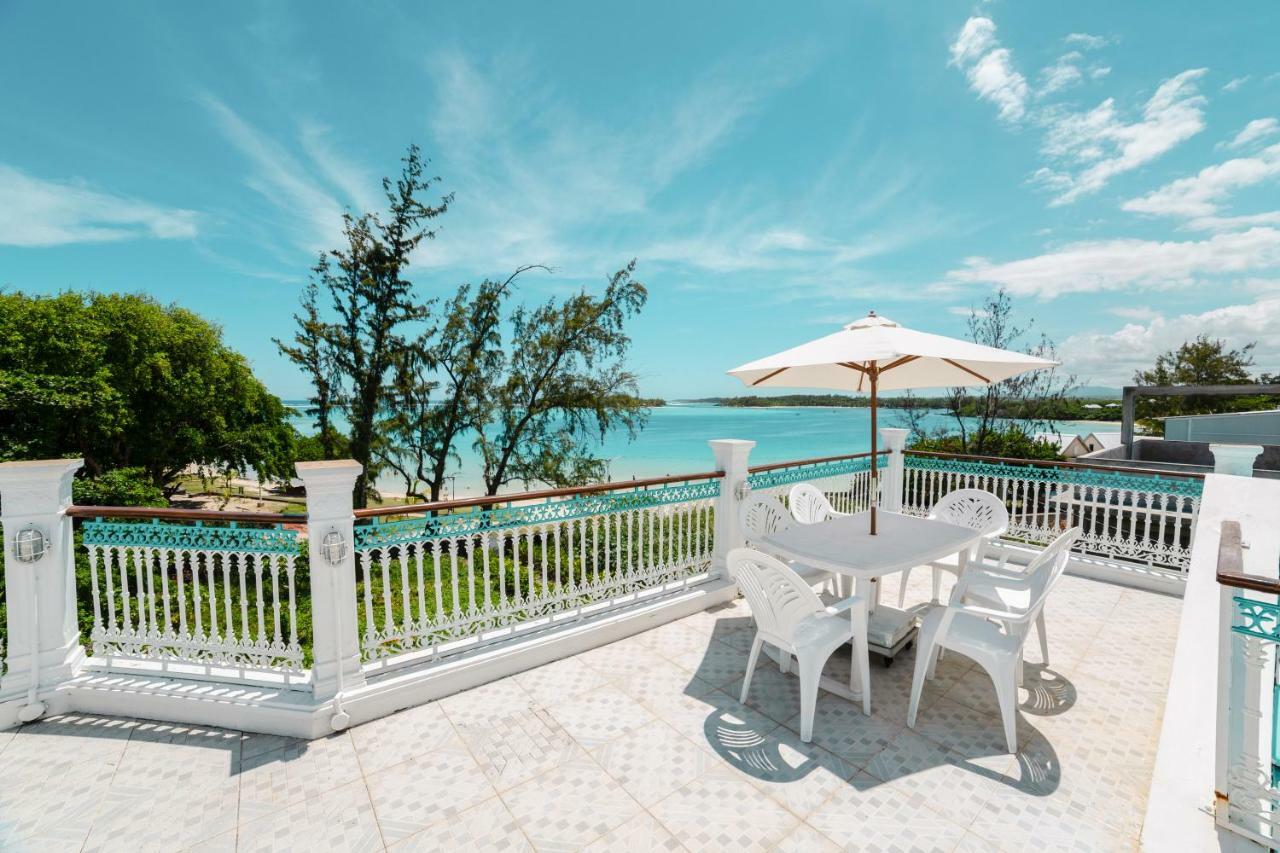 Villa Bella Charming Beachfront Guesthouse Блу-Бэй Экстерьер фото
